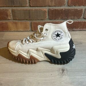 Converse Run Star Motion